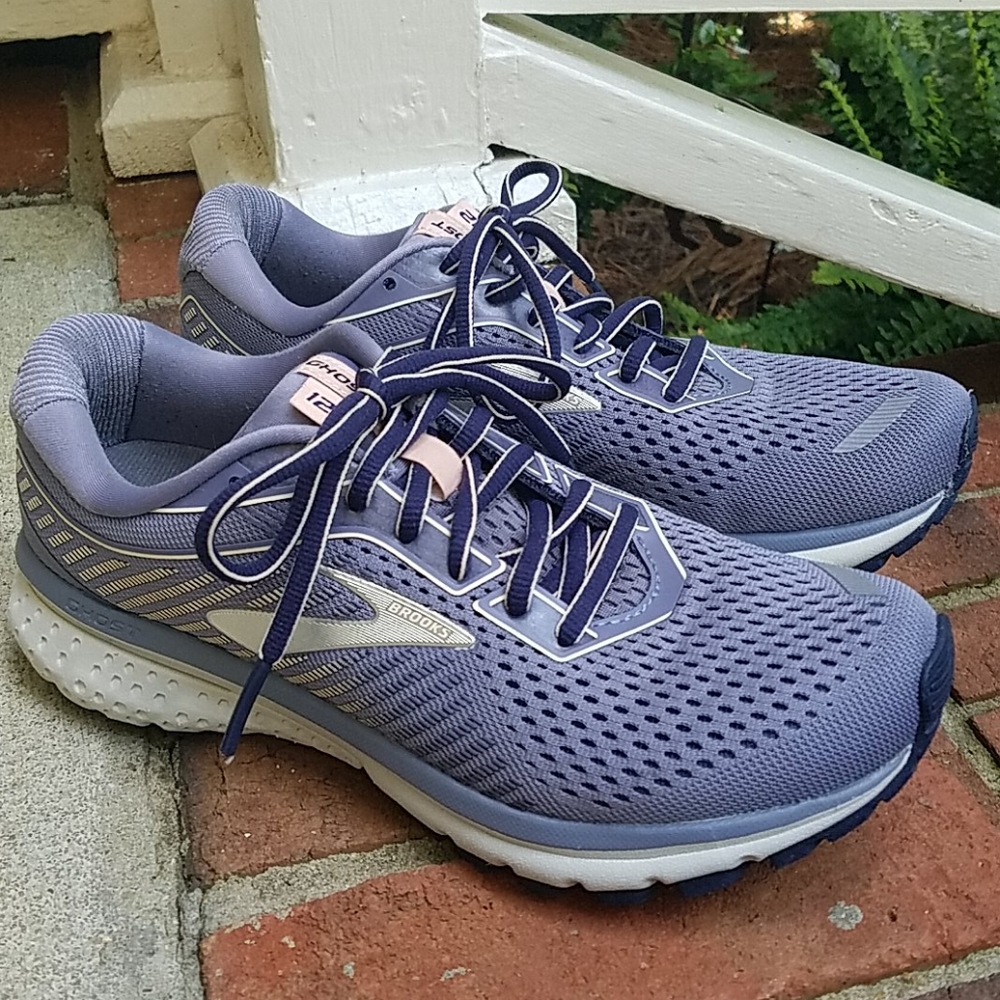 Brooks Ghost 12 running shoes